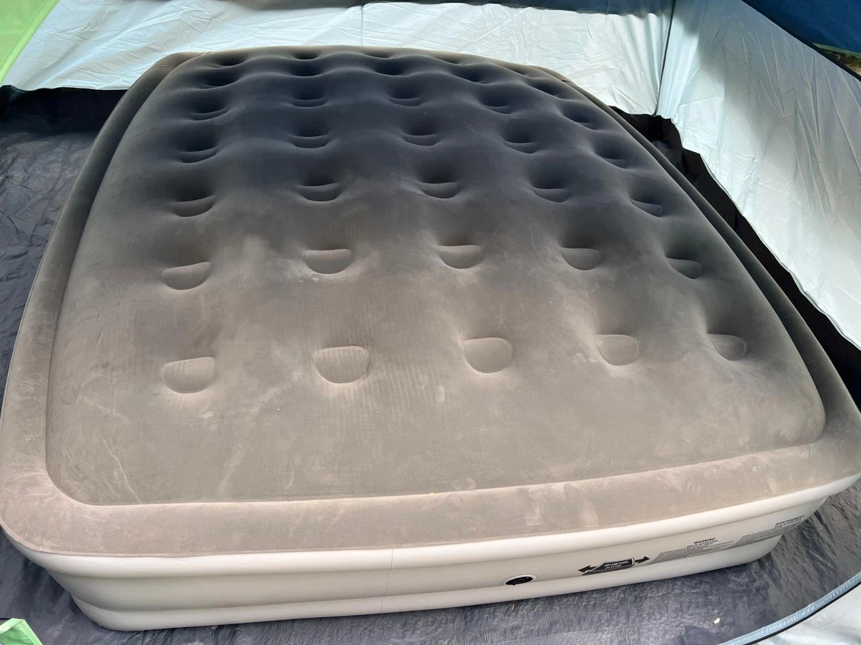 Queen-sized Air Mattress - photo 5