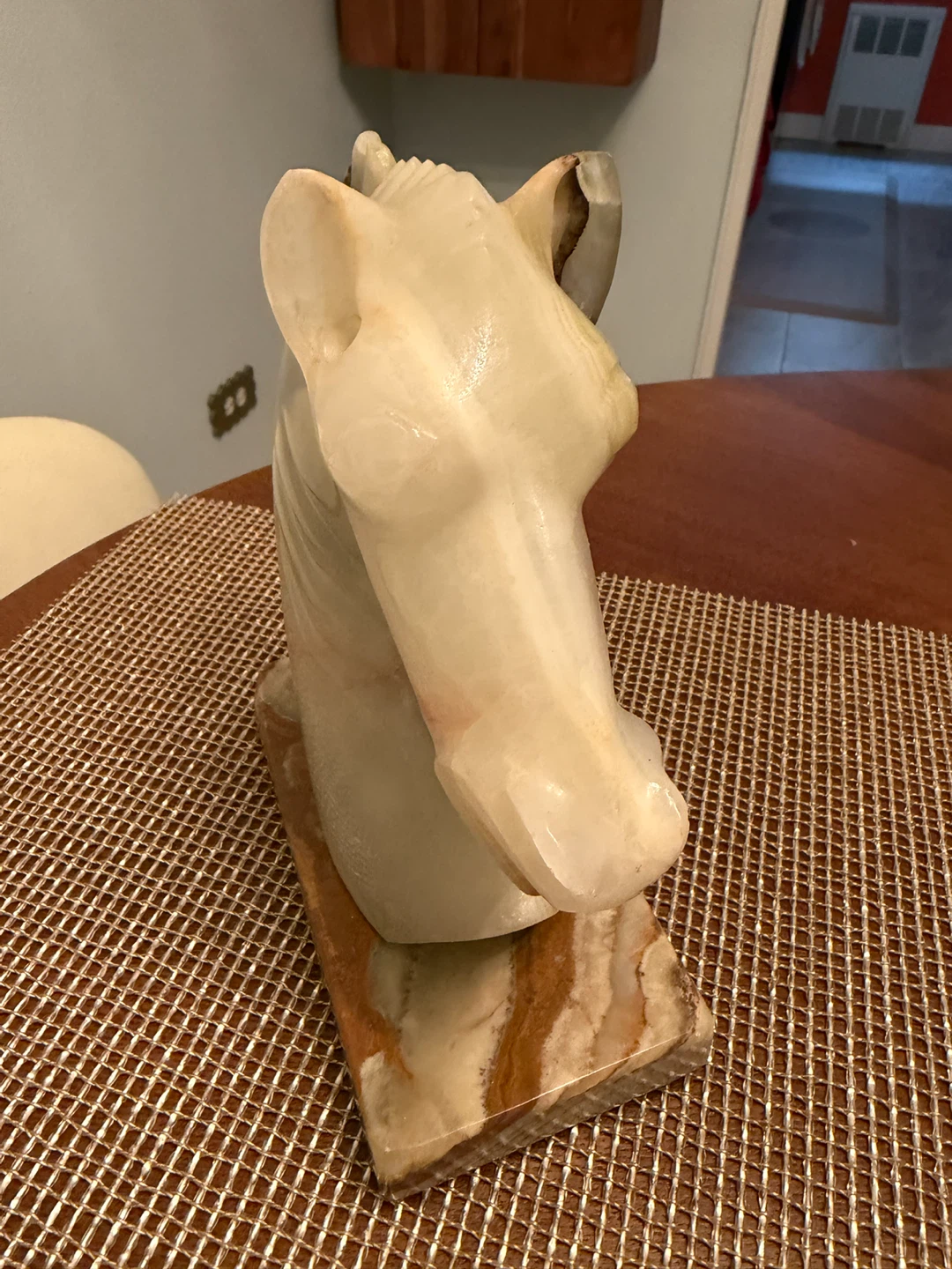 Carved Onyx Horse Head Sculpture from Acapulco, Mexico - photo 3