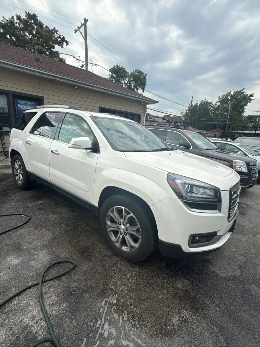 2014 White GMC Acadia