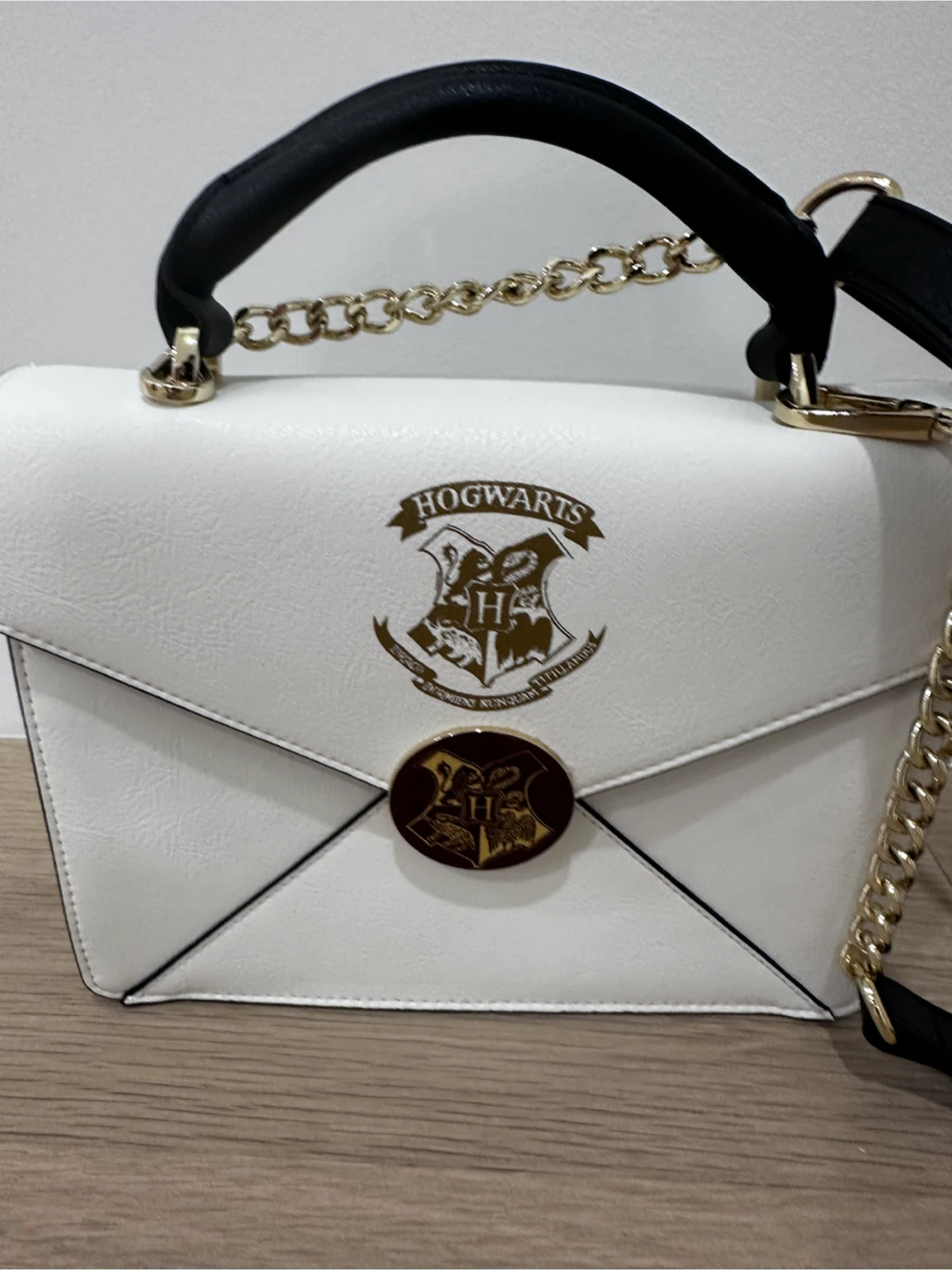 Hogwarts Envelope Crossbody Bag - photo 2