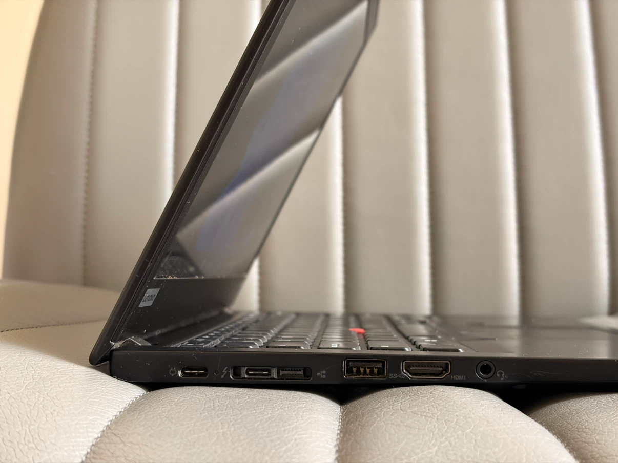 Lenovo ThinkPad X1 Carbon Gen 7 Laptop — i5-8th / 16GB / 256GB - photo 3