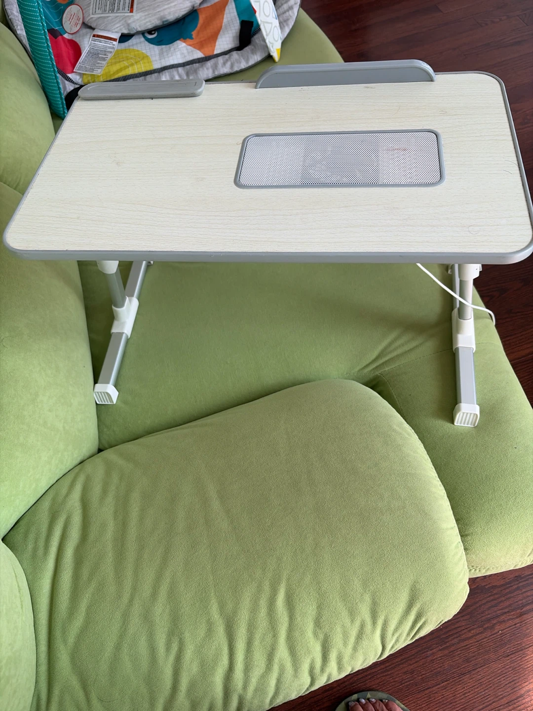 Adjustable Laptop Bed Table - photo 3