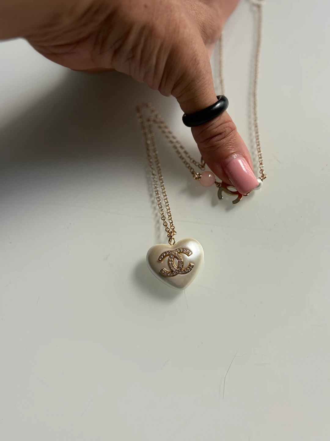 Chic Heart Pearl Necklace - photo 4