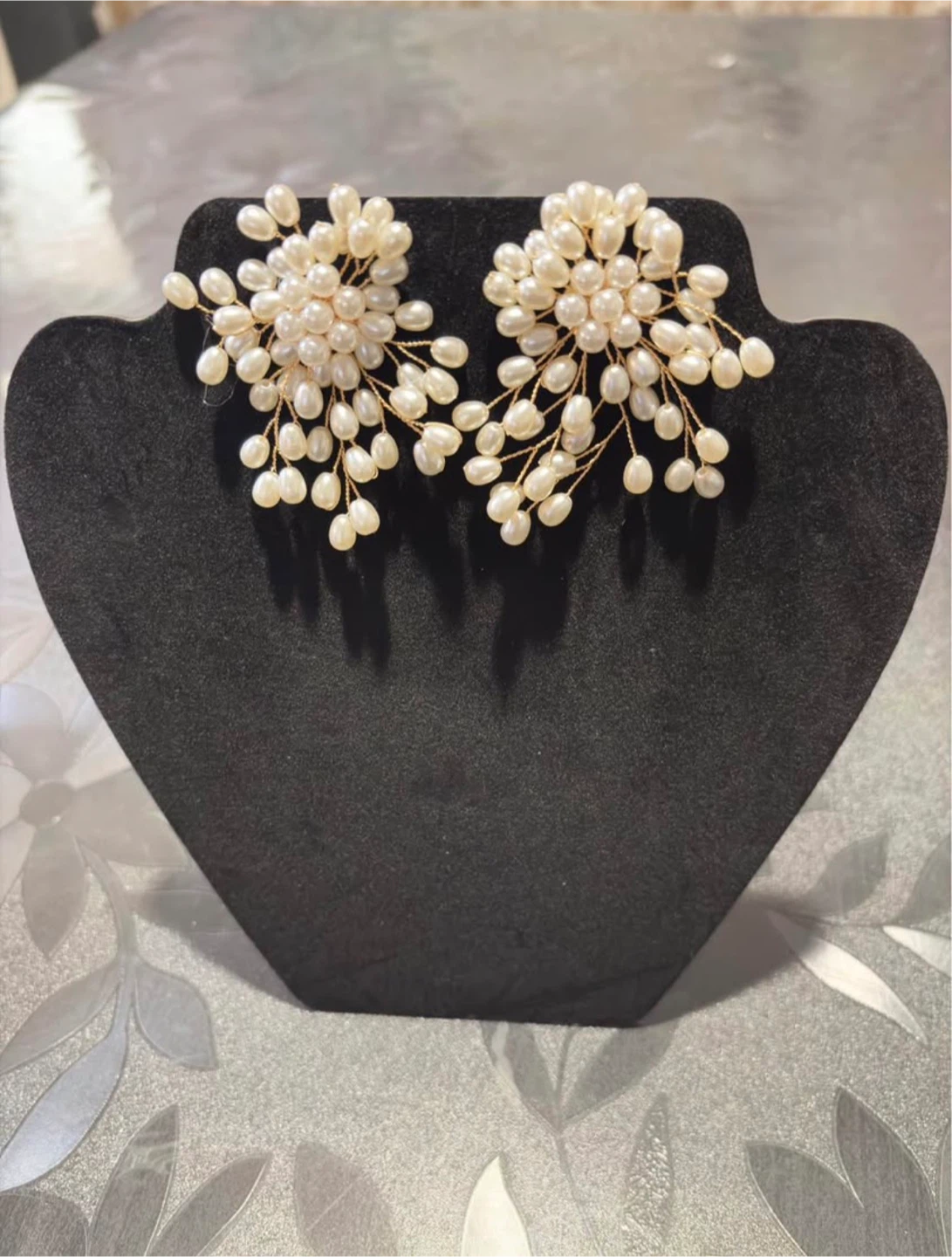 Two pairs of statement earrings - photo 2