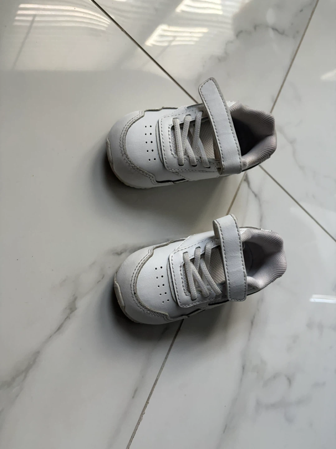 Toddler Reebok White Sneakers - photo 2