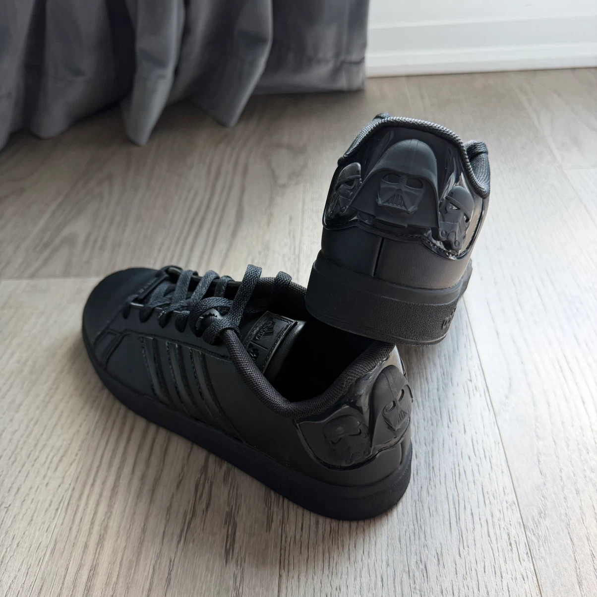 Adidas x Star Wars Grand Court Sneakers US 5 - photo 2