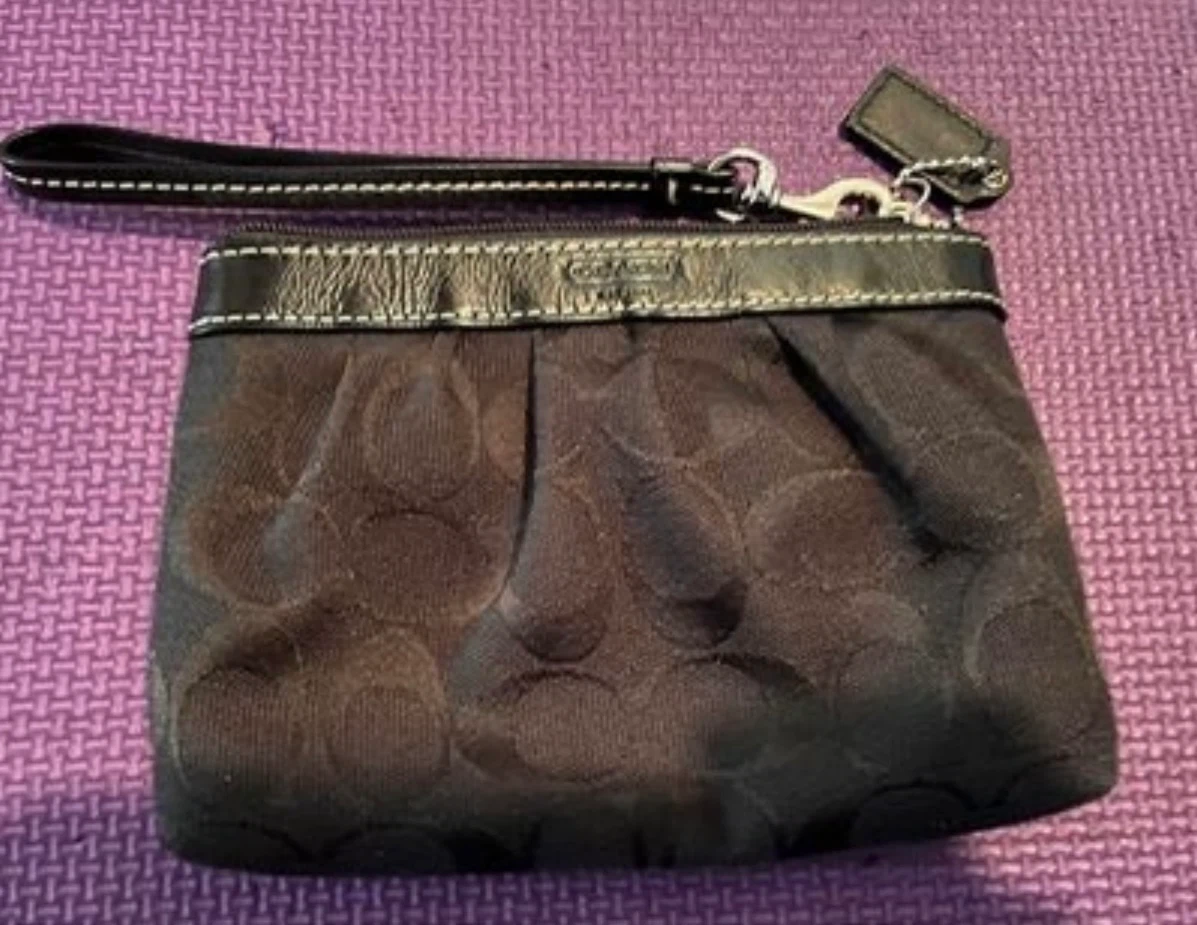 Coach Wristlet Black Signature Pattern