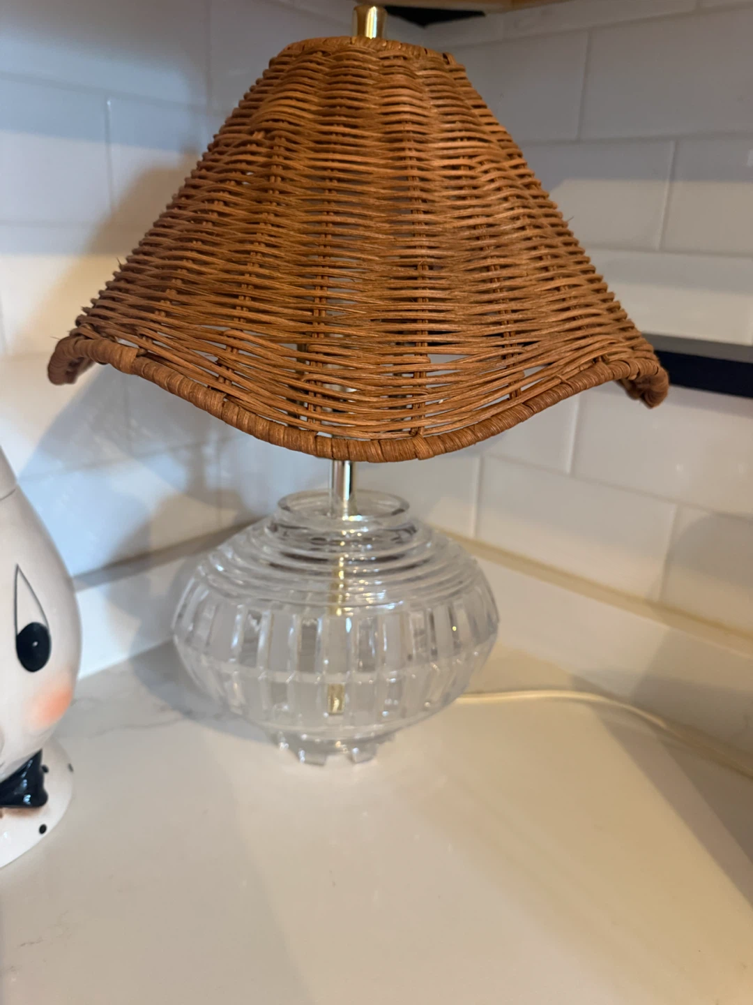 Vintage Glass and Wicker Table Lamp - photo 4