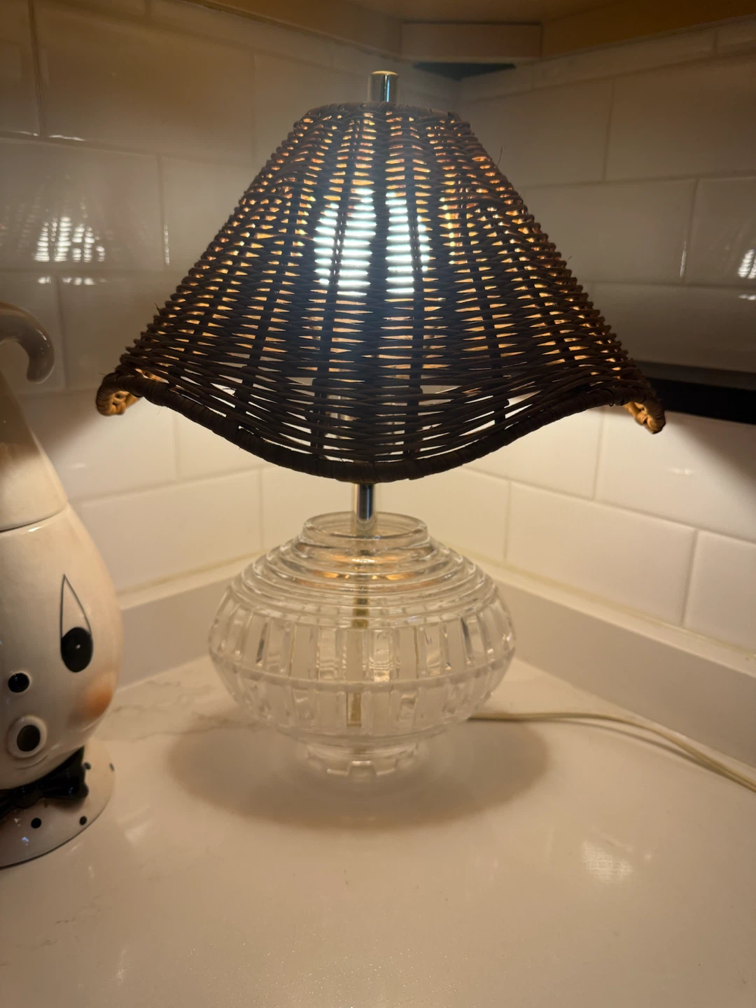 Vintage Glass and Wicker Table Lamp - photo 5