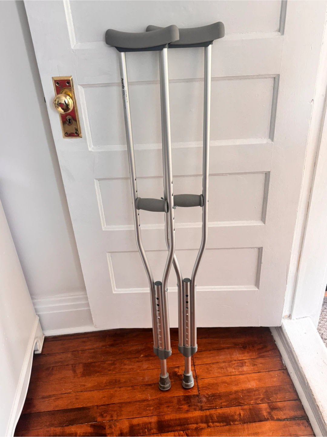 Avantia Crutches