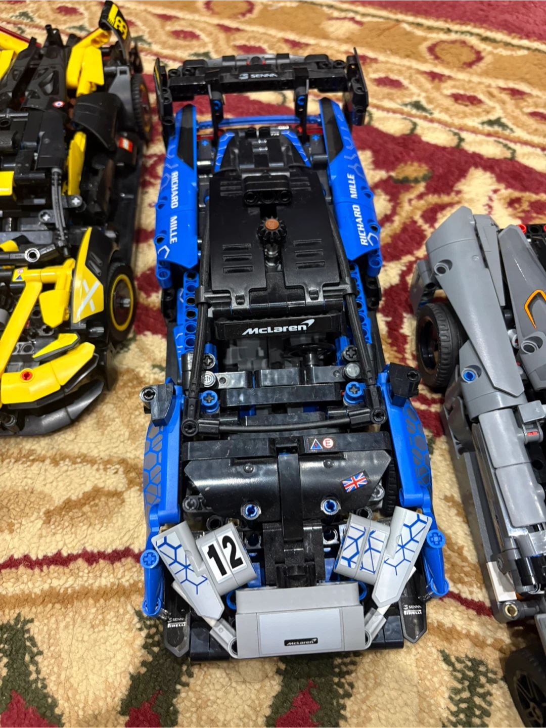 LEGO Technic McLaren Senna GTR