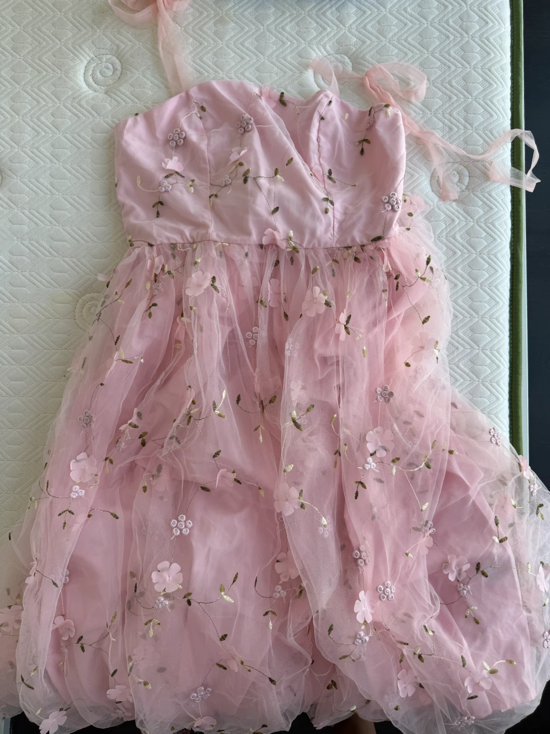 Bundle of woman clothing - photo 3