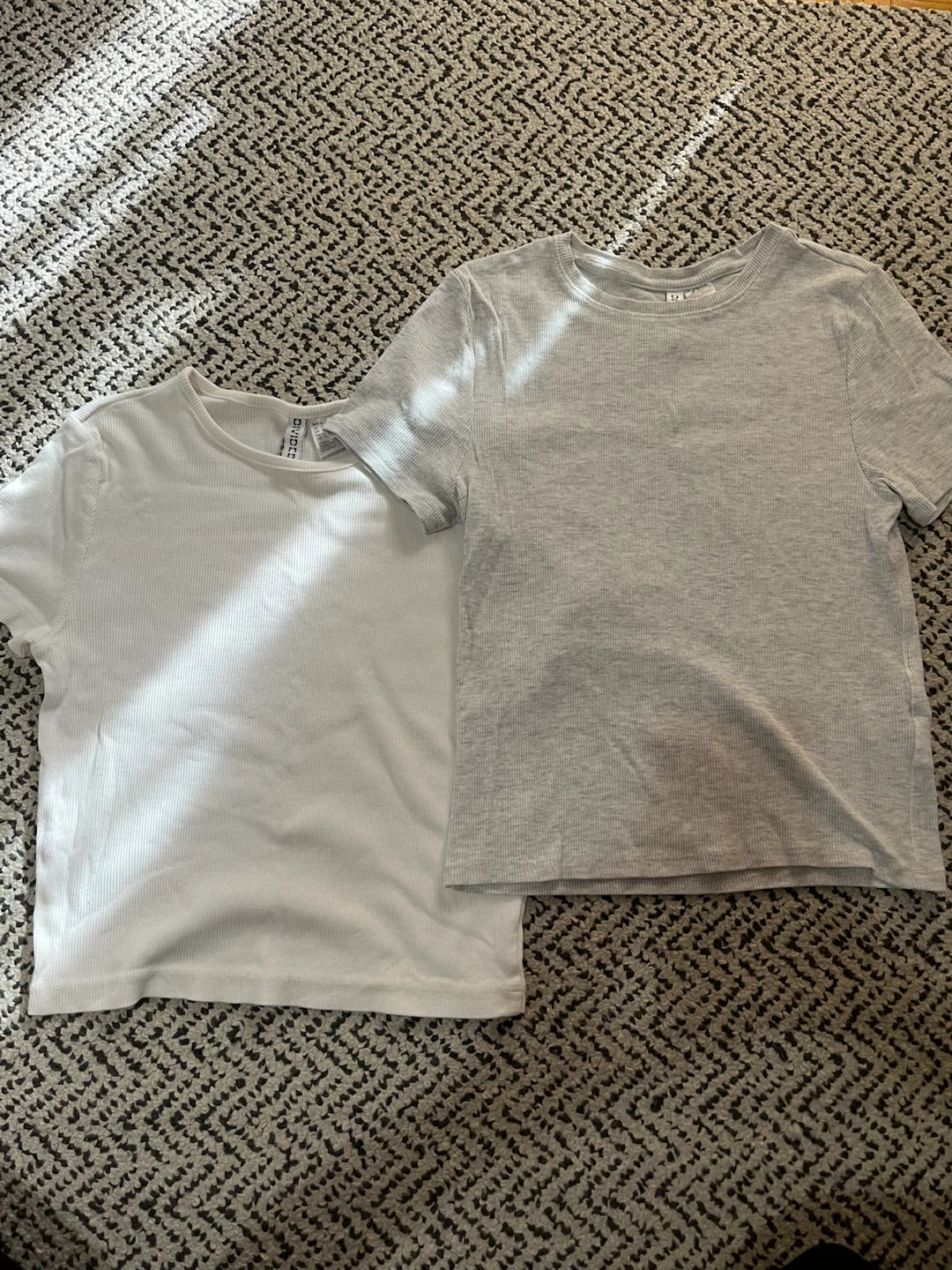 H&M Divided Ribbed Fitted T-Shirts