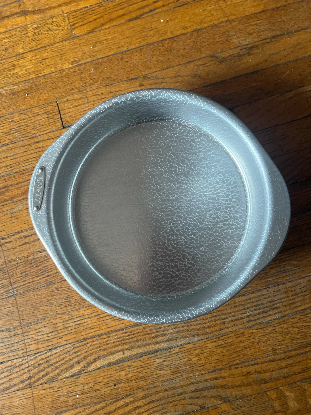 Doughmakers Round Cake Pan