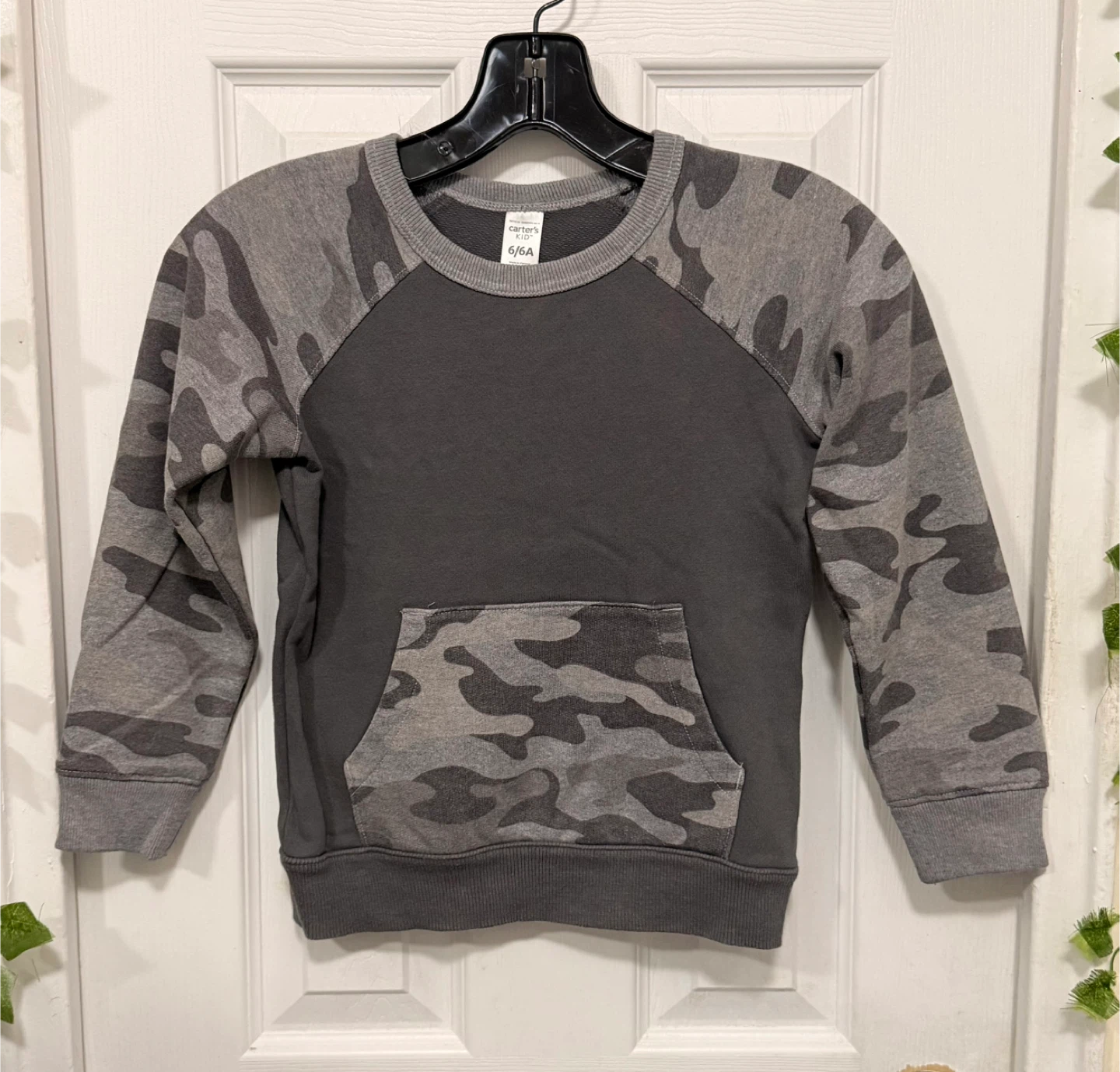 Kid's Camo Raglan Sweatshirt Size 6/6A