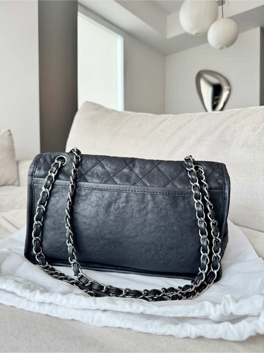 Chanel Black calfskin natural beauty flap bag w silver hardware - photo 5
