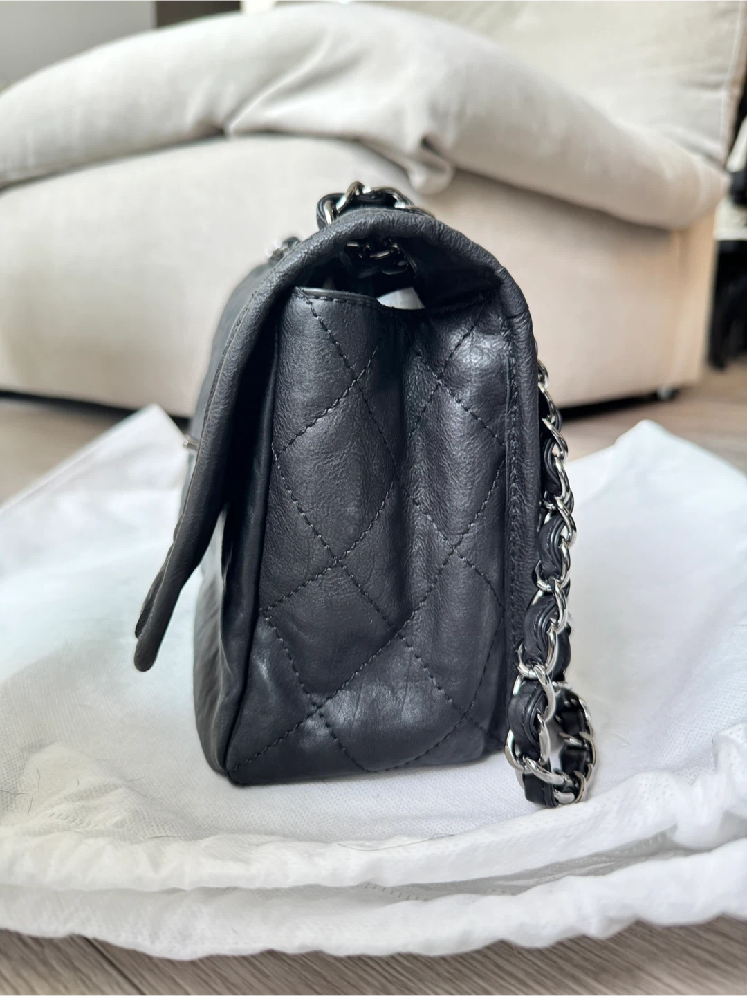 Chanel Black calfskin natural beauty flap bag w silver hardware - photo 3