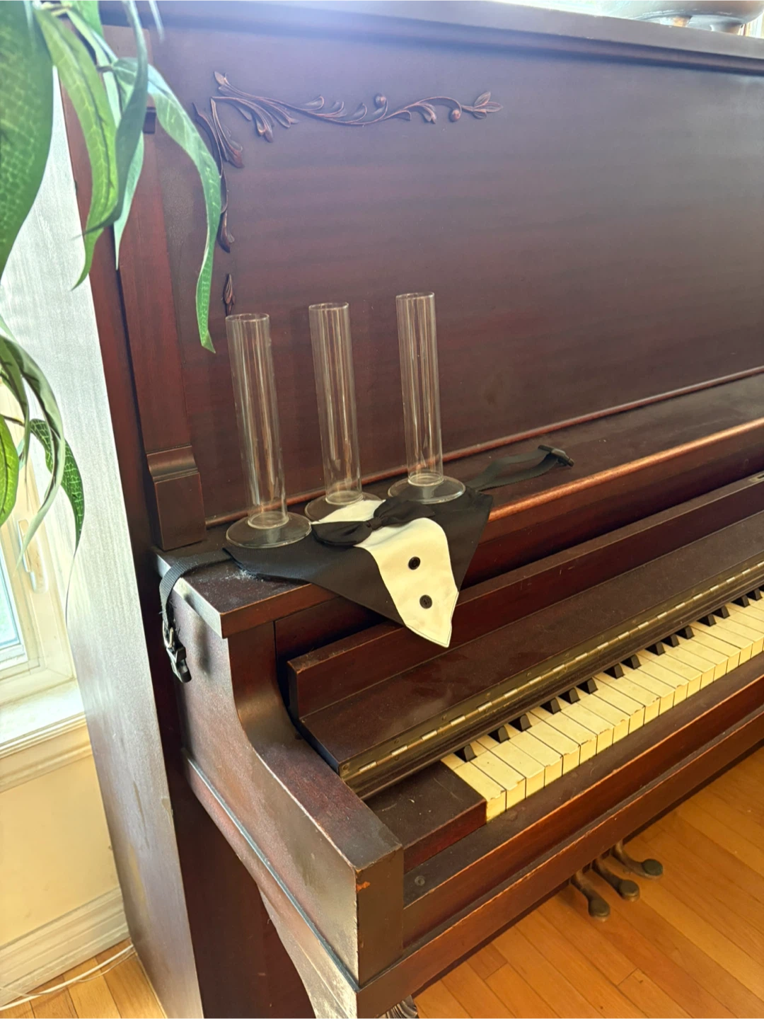 Upright Piano in dark wood - photo 3