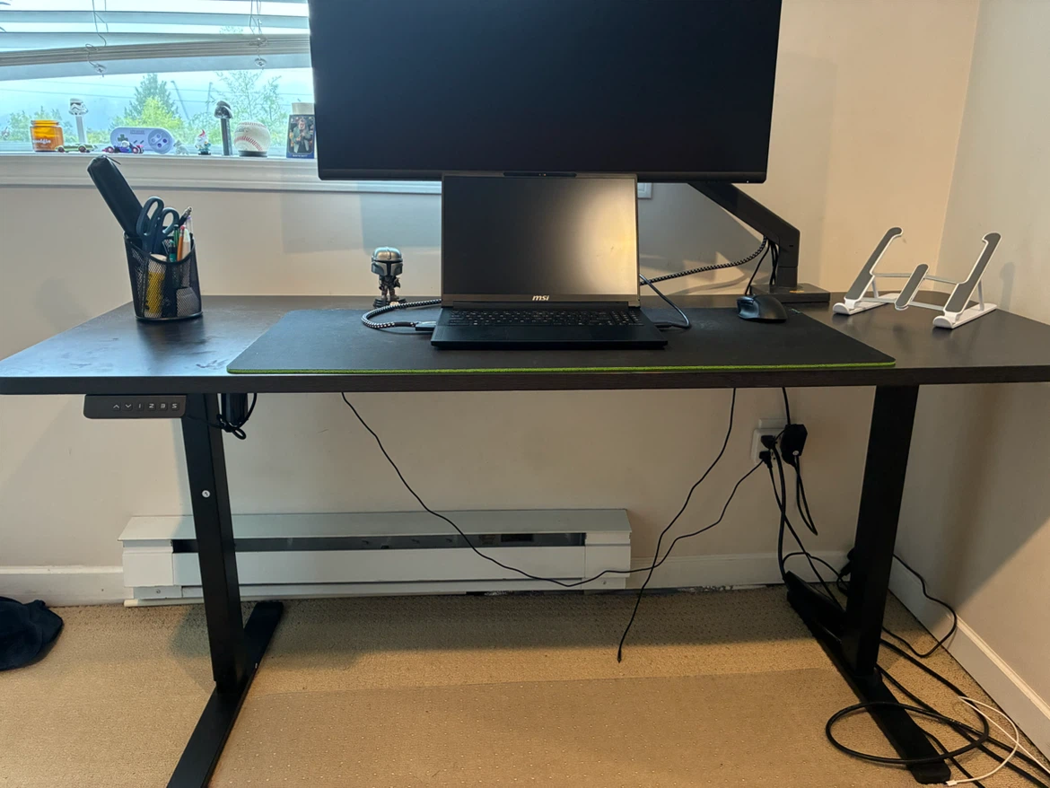 MOVING SALE : Height Adjustable Standing Desk