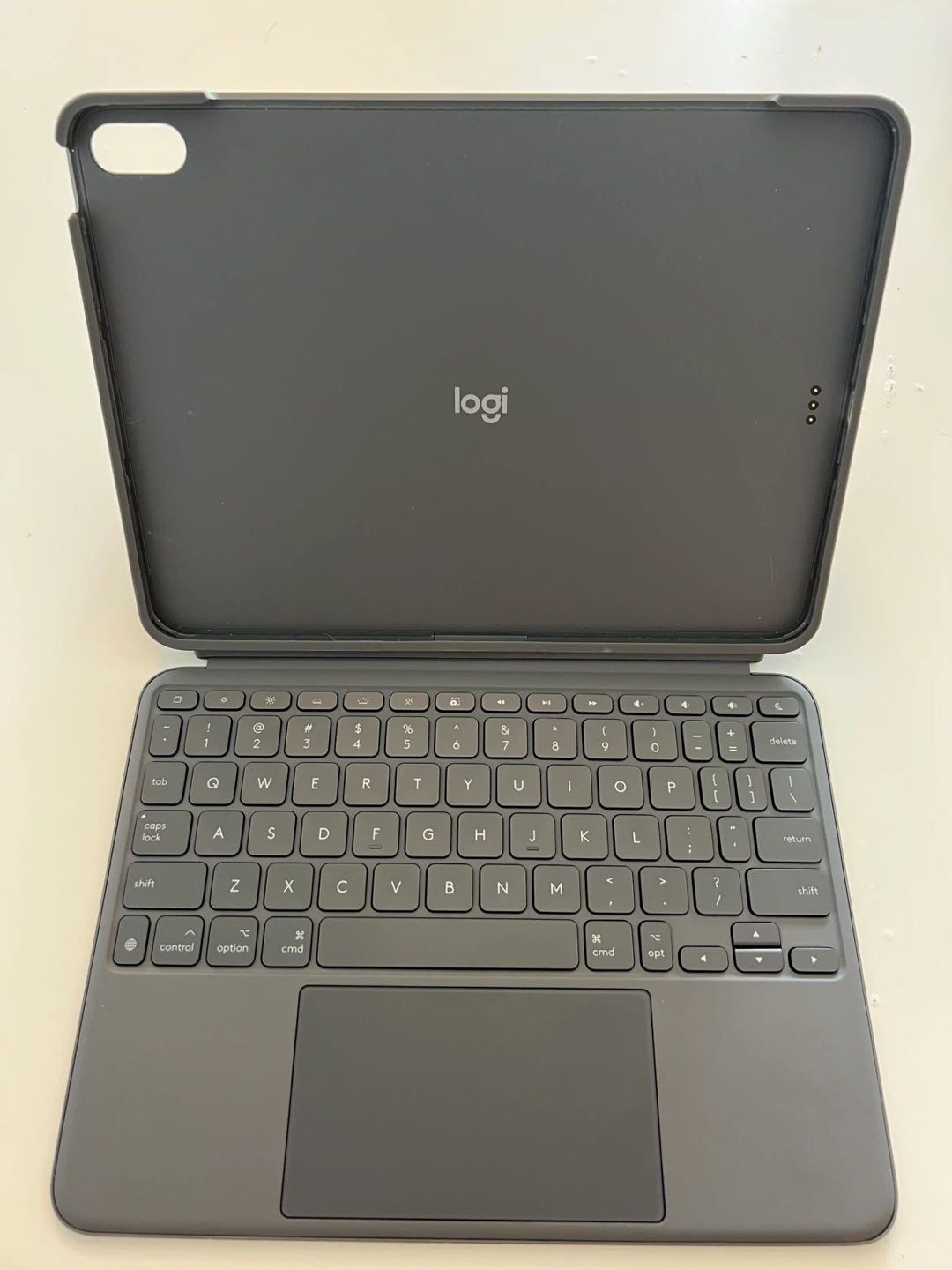 Logitech Combo Touch for iPad Air 11-inch (M2/M3/M4) - photo 2