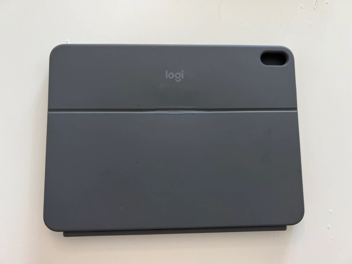 Logitech Combo Touch for iPad Air 11-inch (M2/M3/M4) - photo 5