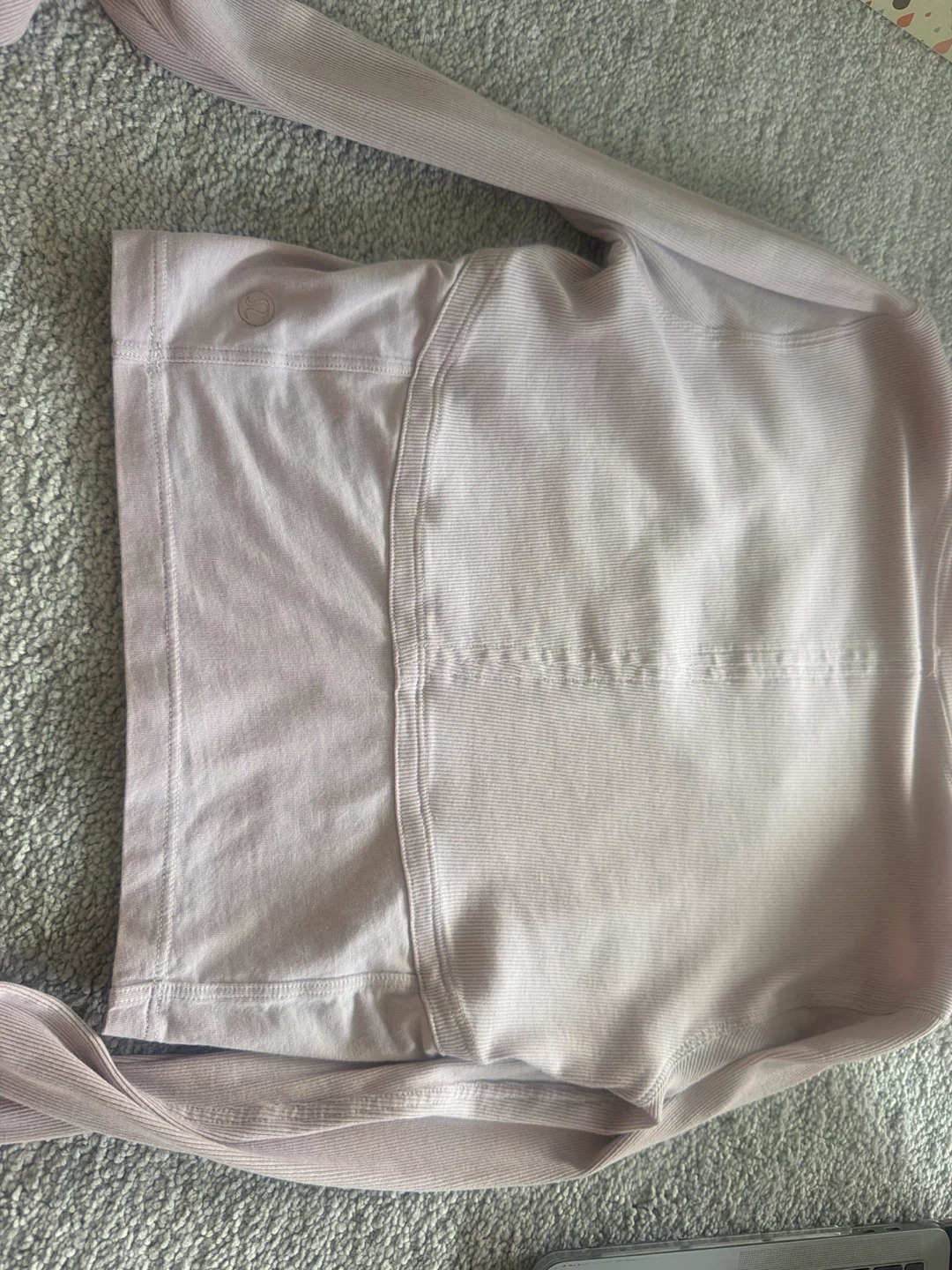 Lululemon Lavender Long Sleeve Cropped Top - photo 3