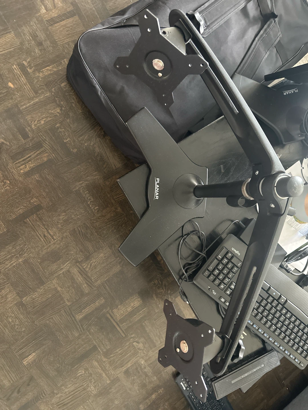 Dual monitor screen arm