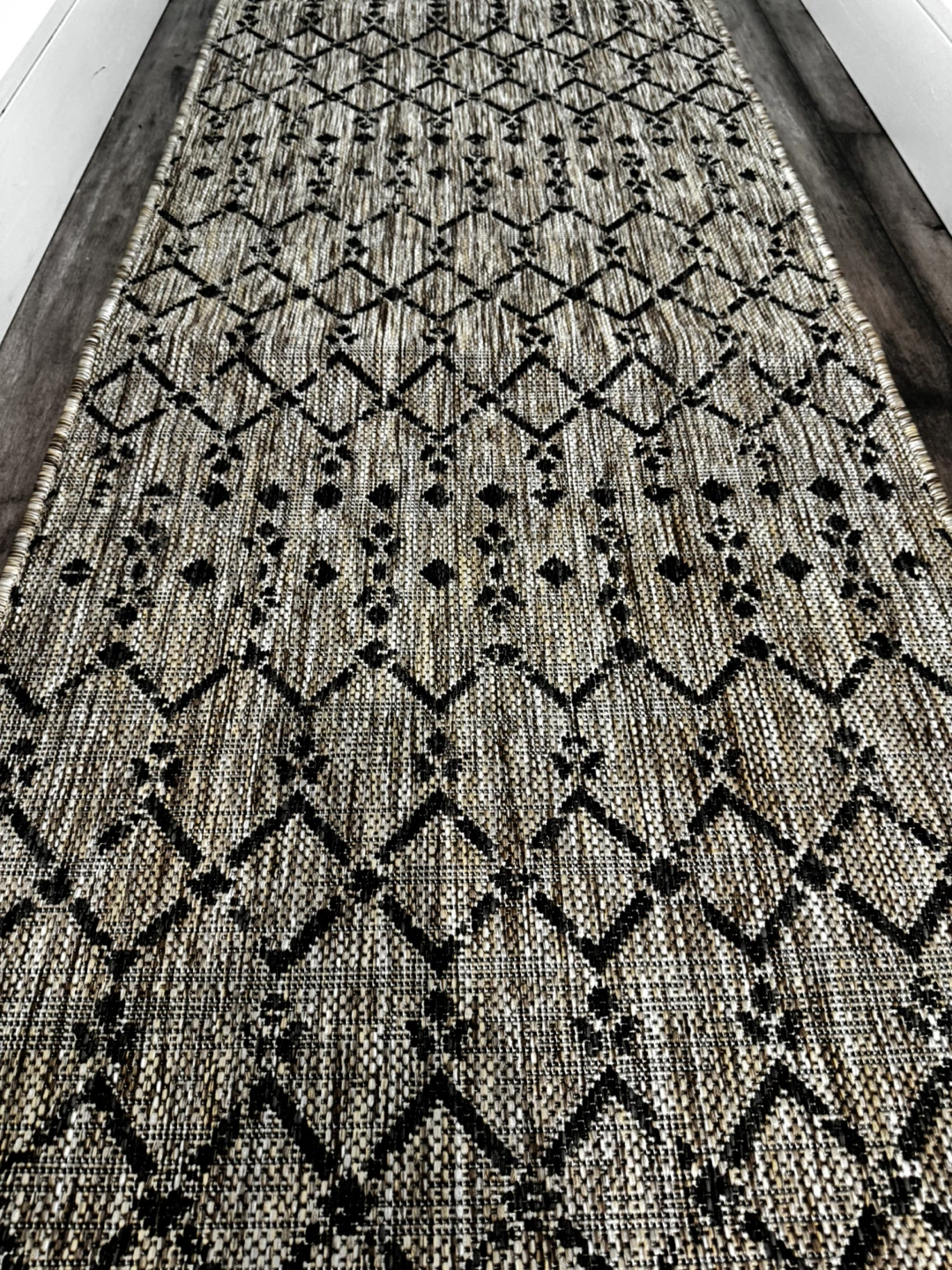 Geometric Pattern Hallway Runner Rug - photo 2