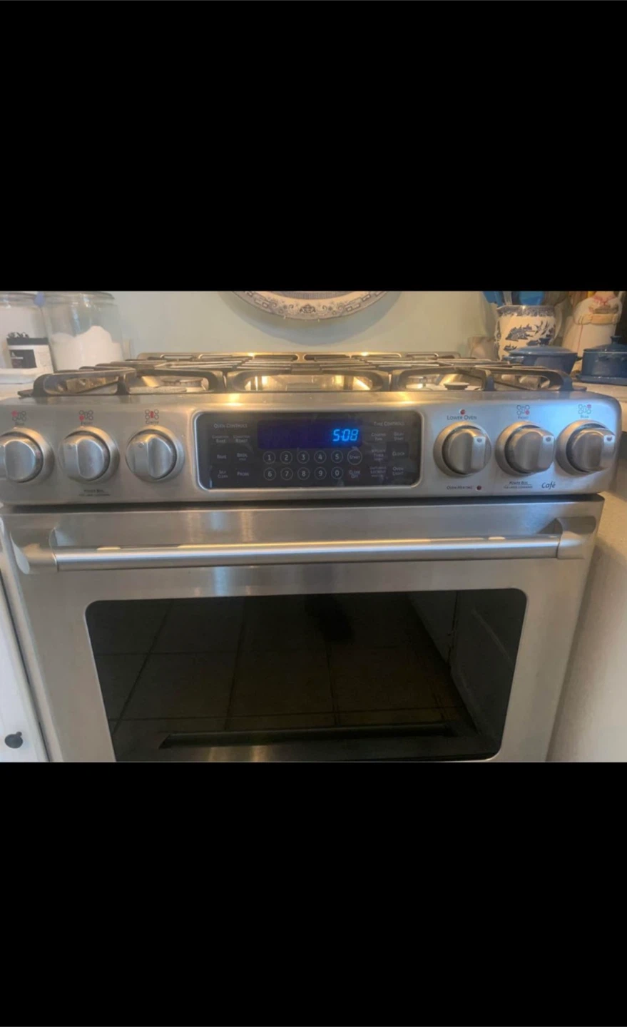 GE Cafe Stainless Steel Gas Range - photo 4