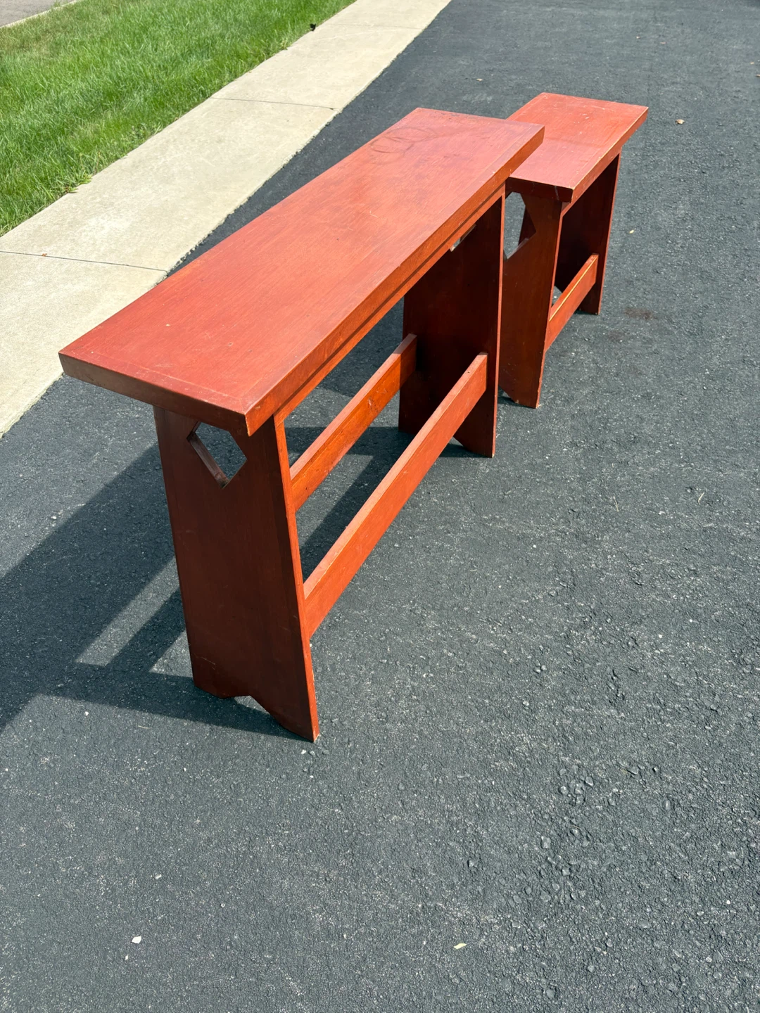 Two small tables - free! - photo 2
