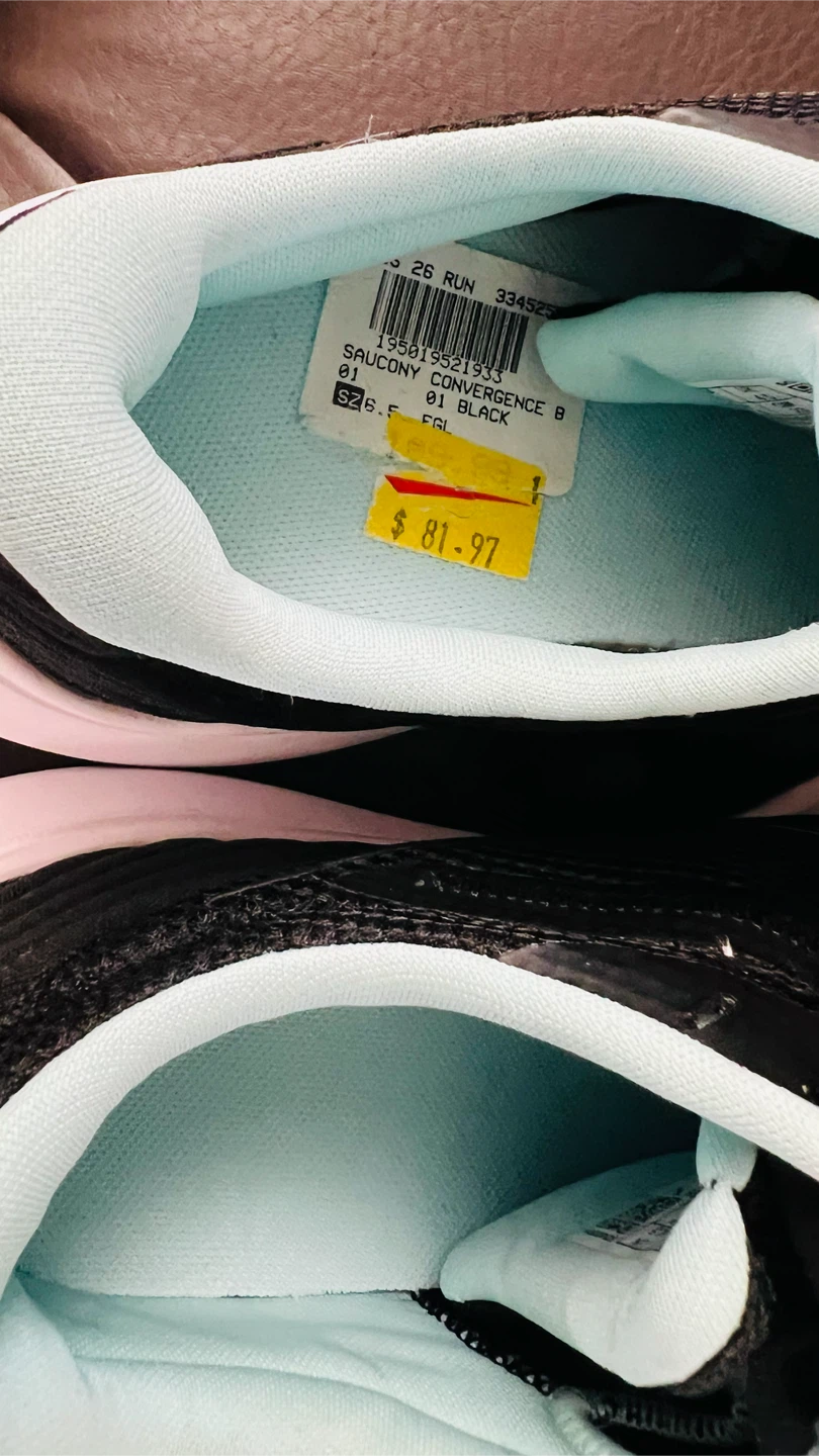 Saucony runners size 6.5 - photo 4