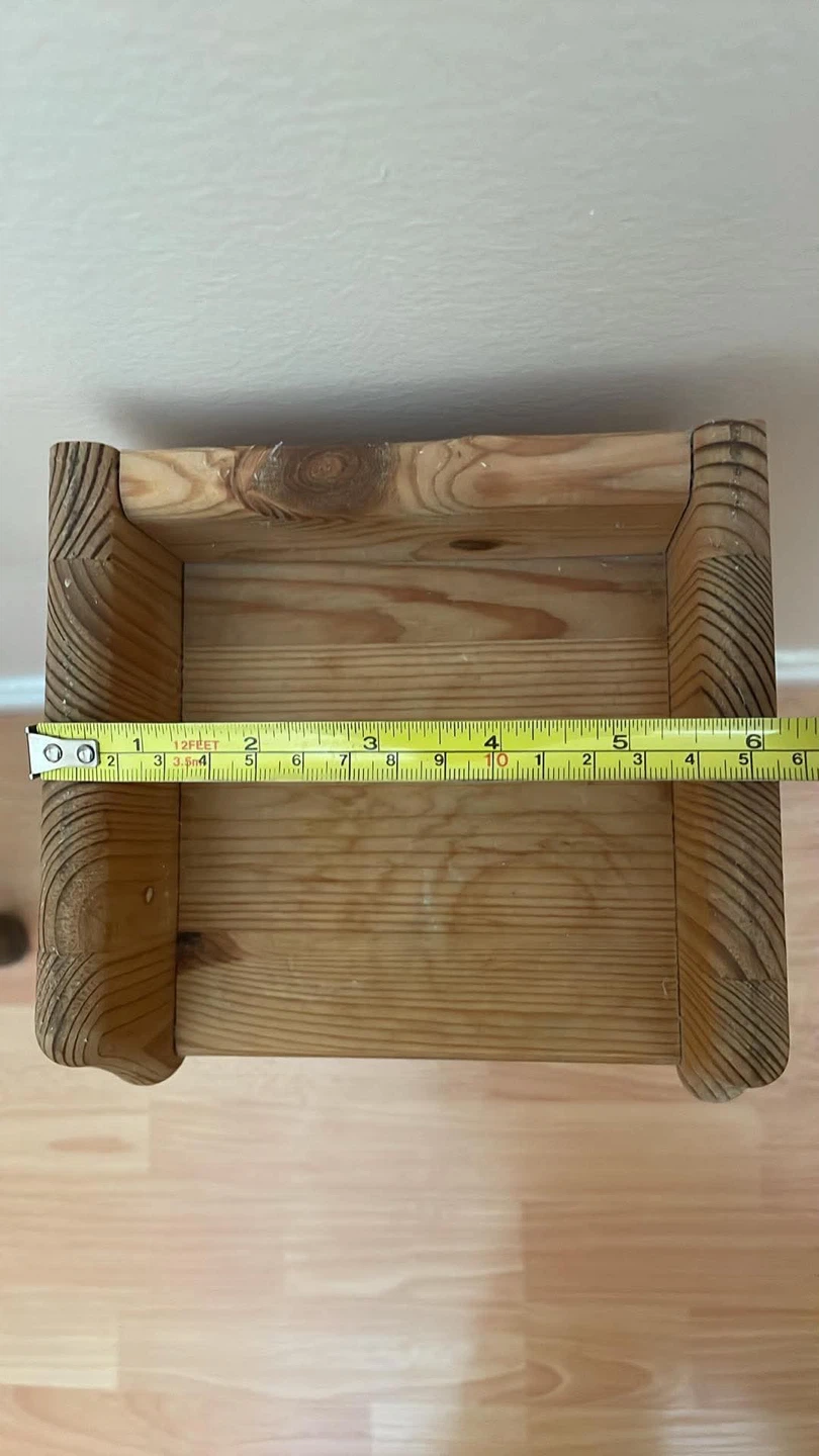 Small Wooden Shelf Unit - photo 4