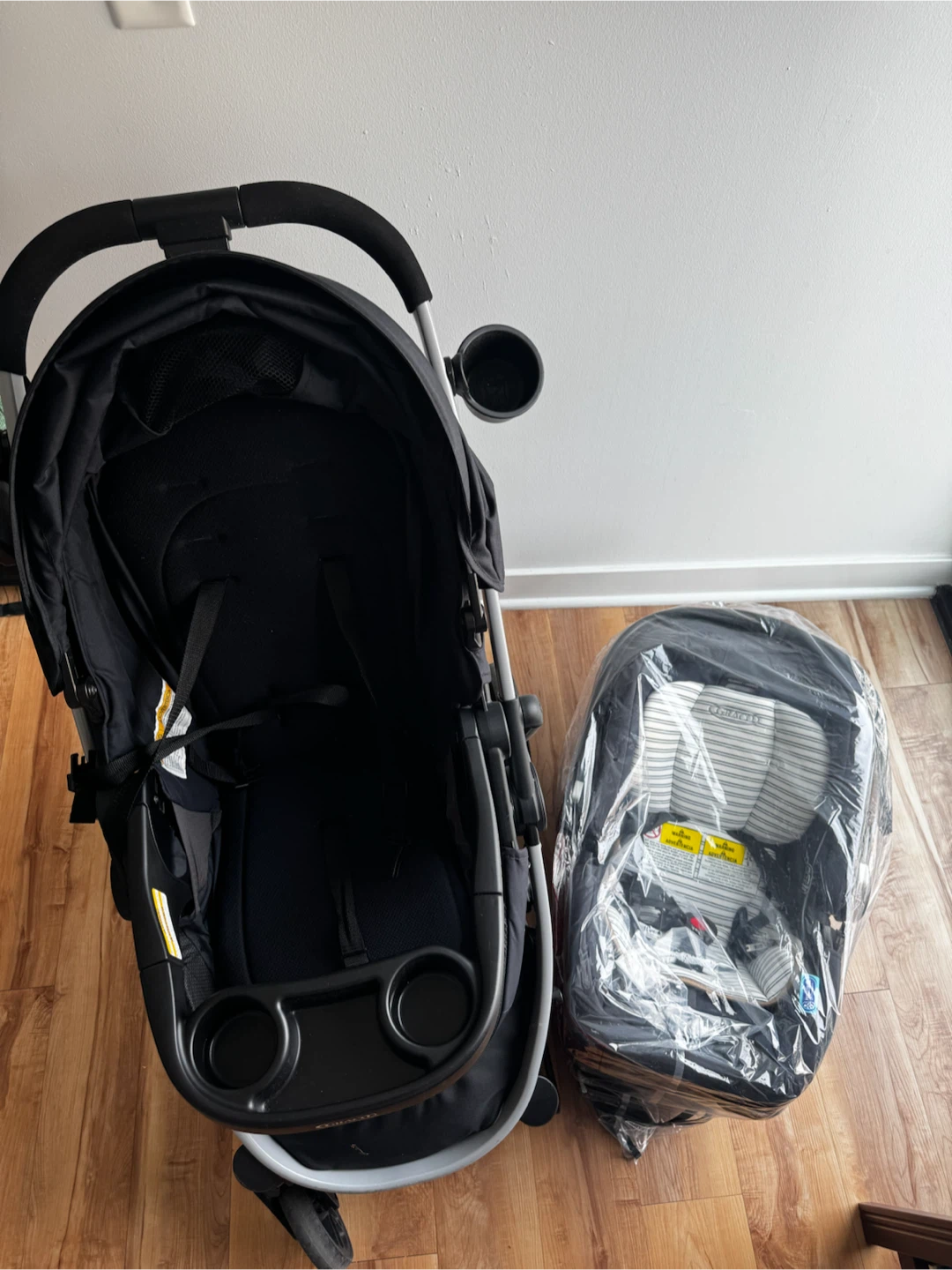 Graco Baby Stroller and Infant Car Seat Bundle - photo 2