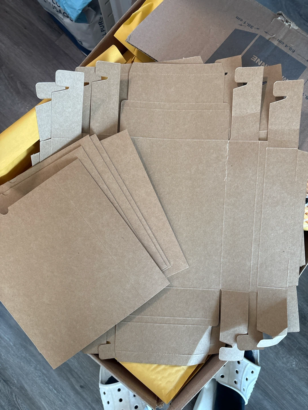 Assorted Shipping Supplies: Boxes & Padded Envelopes - photo 4