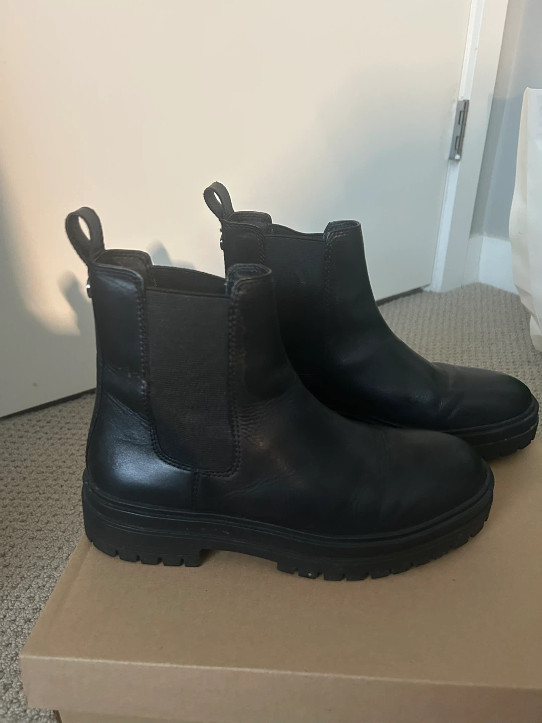 Steve Madden Black Leather Chelsea Boots - photo 2
