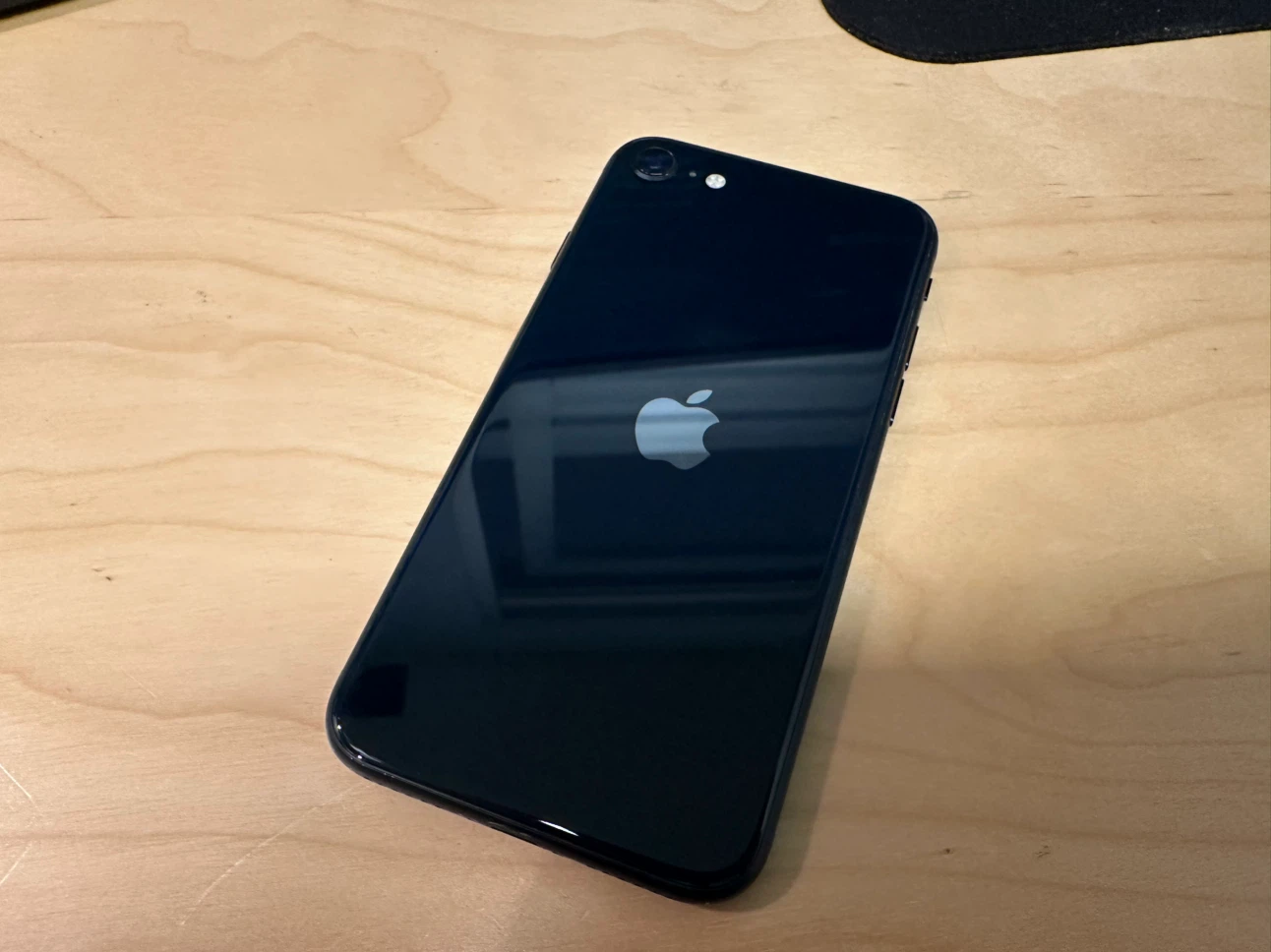 iPhone SE 3rd gen 128GB black - photo 2