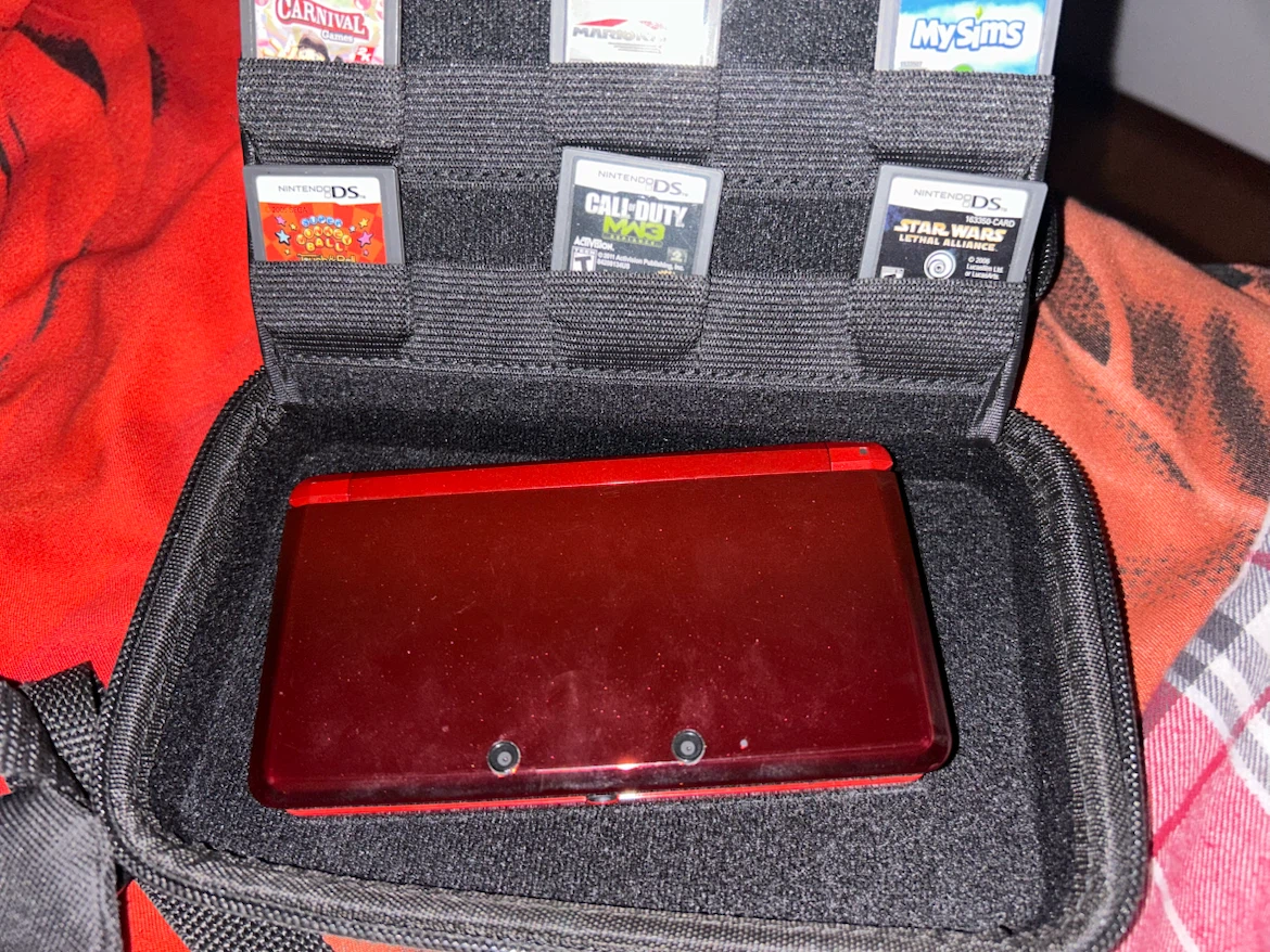 Nintendo 3DS XL Red with Games