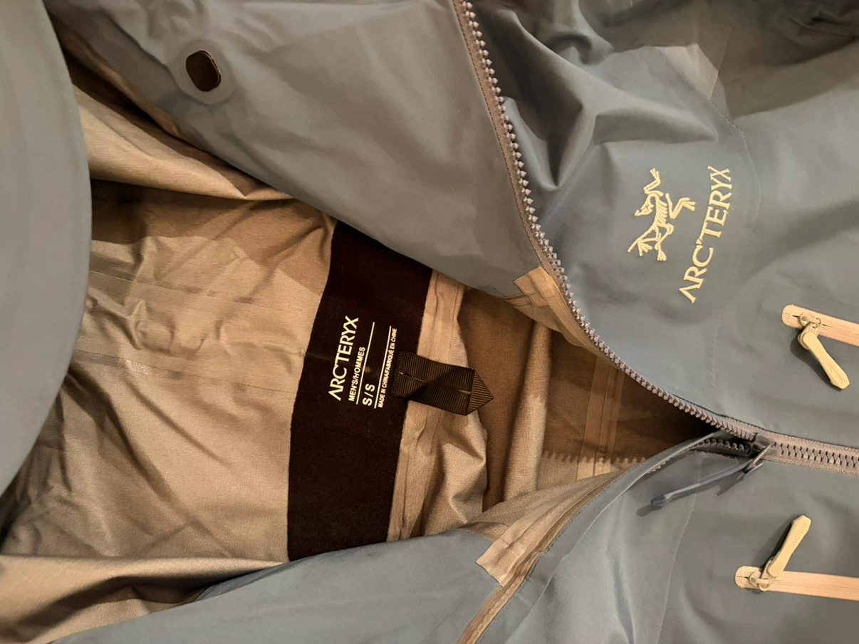 Arc'teryx Alpha SV Jacket Men's Size Small - photo 3