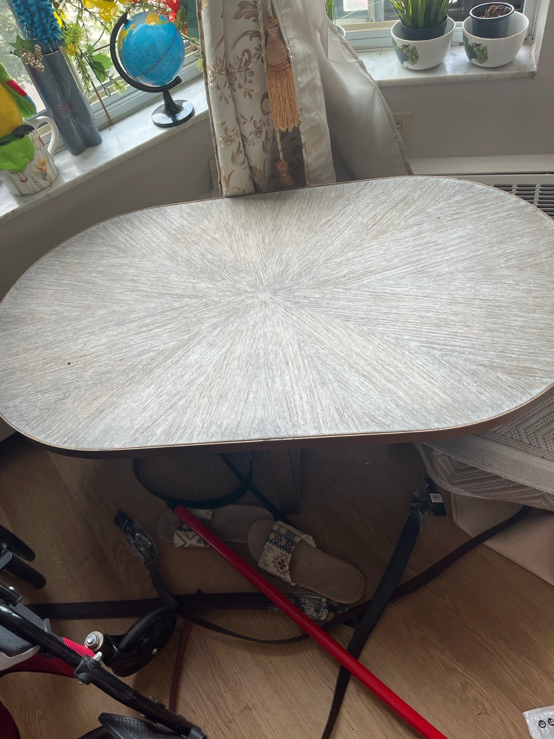 Oval Coffee Table with Wood Grain Top