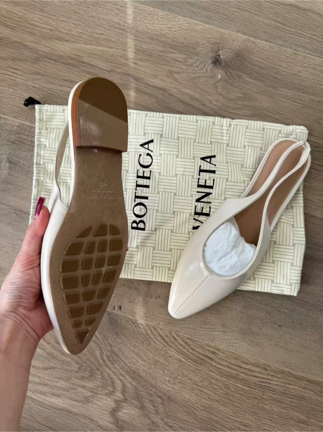 Brand New Cream Slingback Flats BV - photo 3