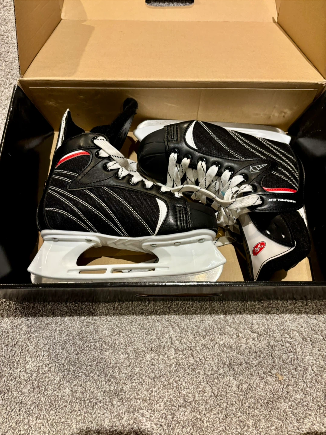Hespeler H5 Youth Hockey Skates - Size US J2