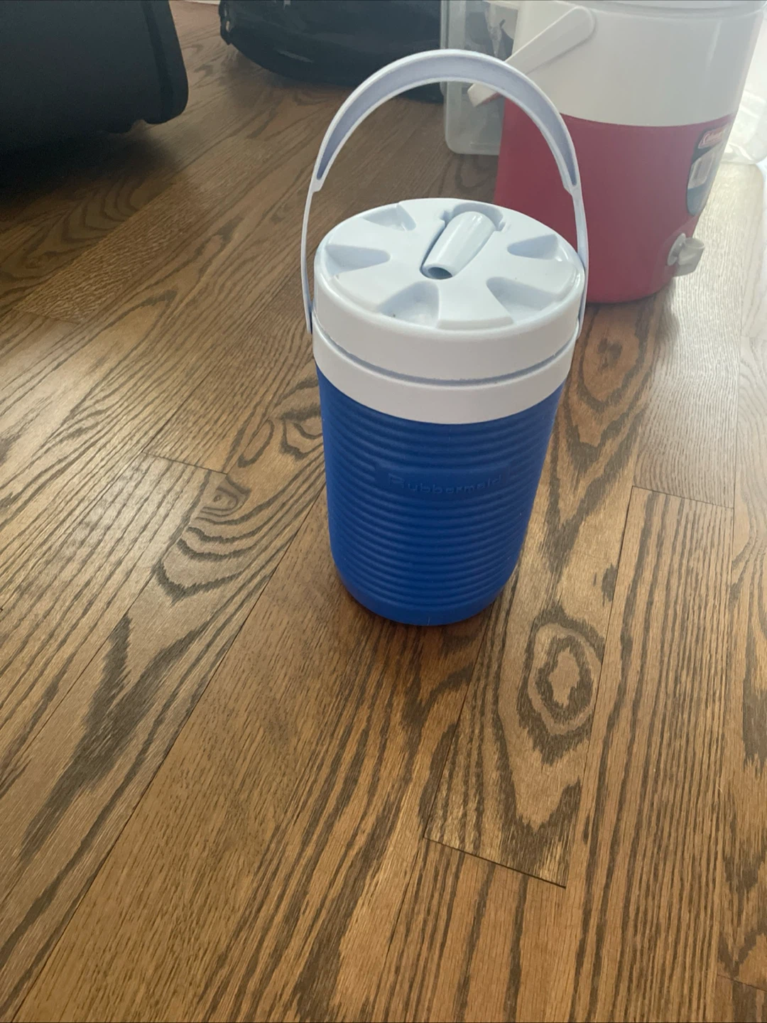 Rubbermaid Insulated Beverage Cooler