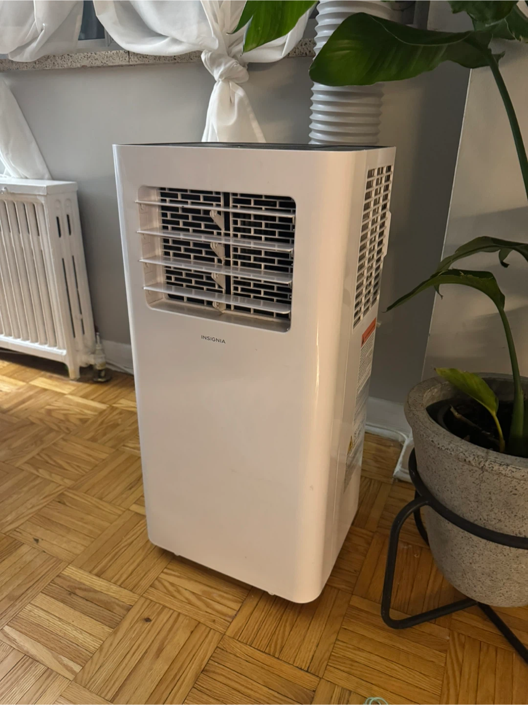 Insignia Portable Air Conditioner - photo 4