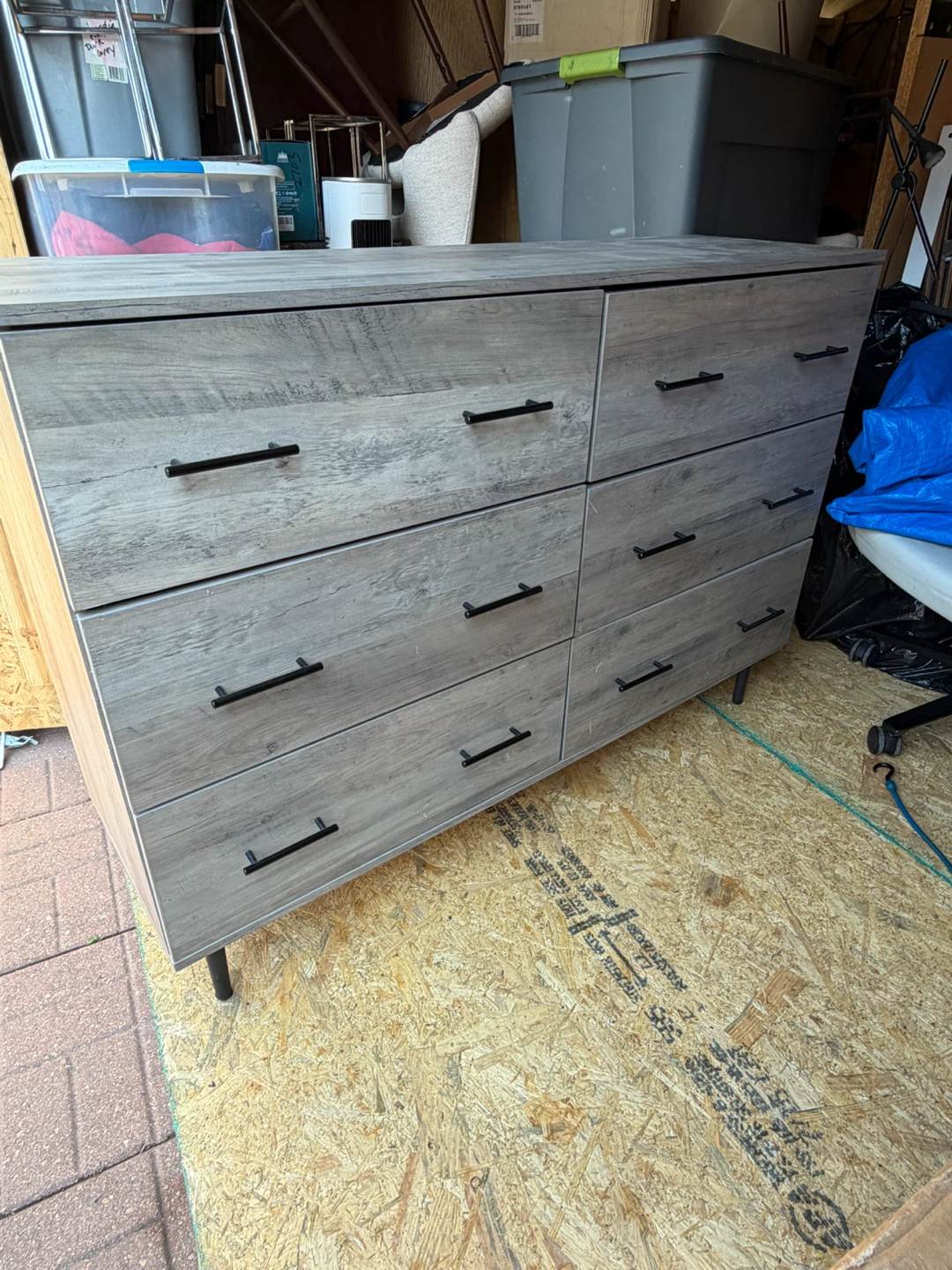6-Drawer Dresser in Grey Wood Grain