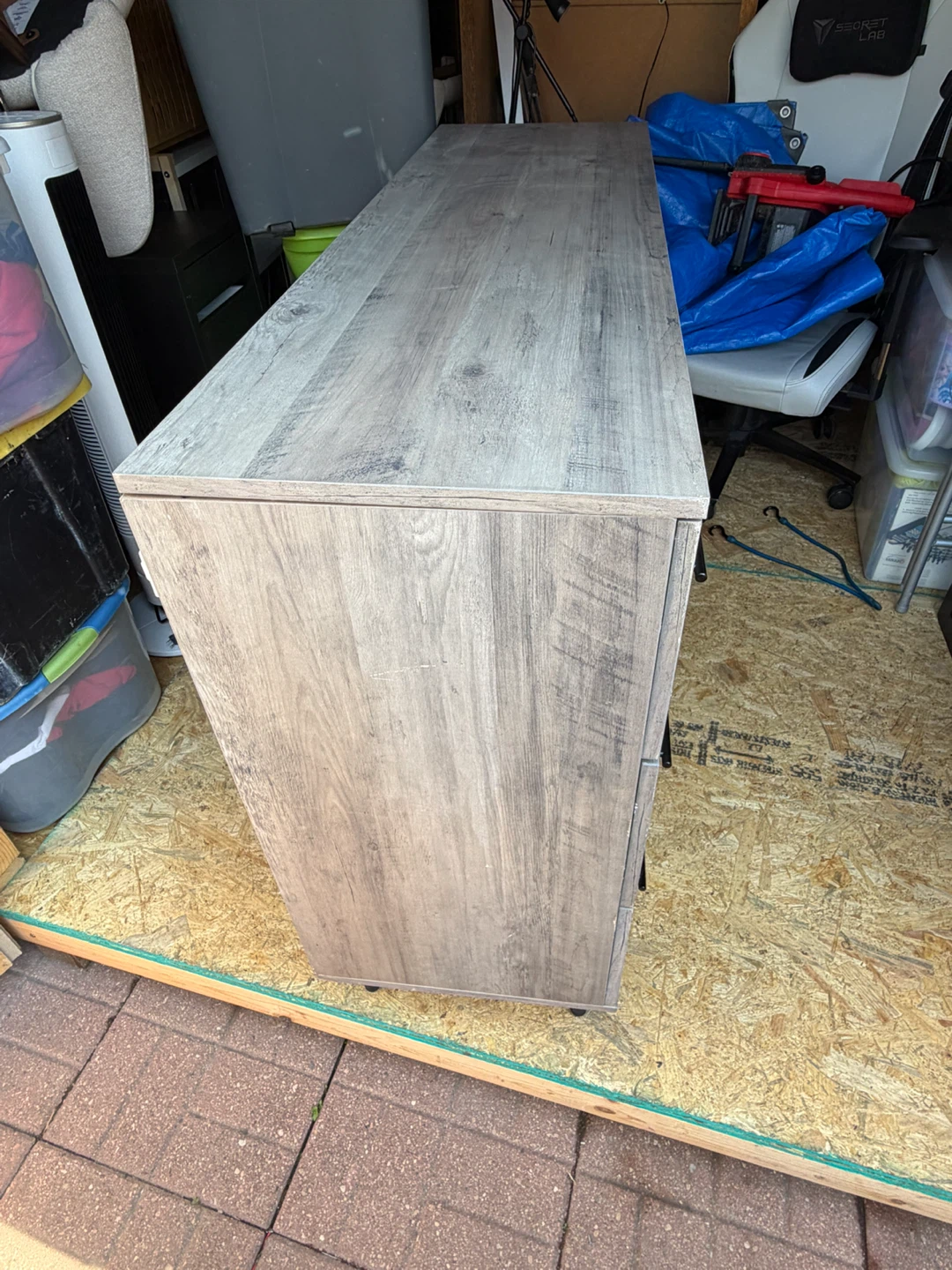 6-Drawer Dresser in Grey Wood Grain - photo 2