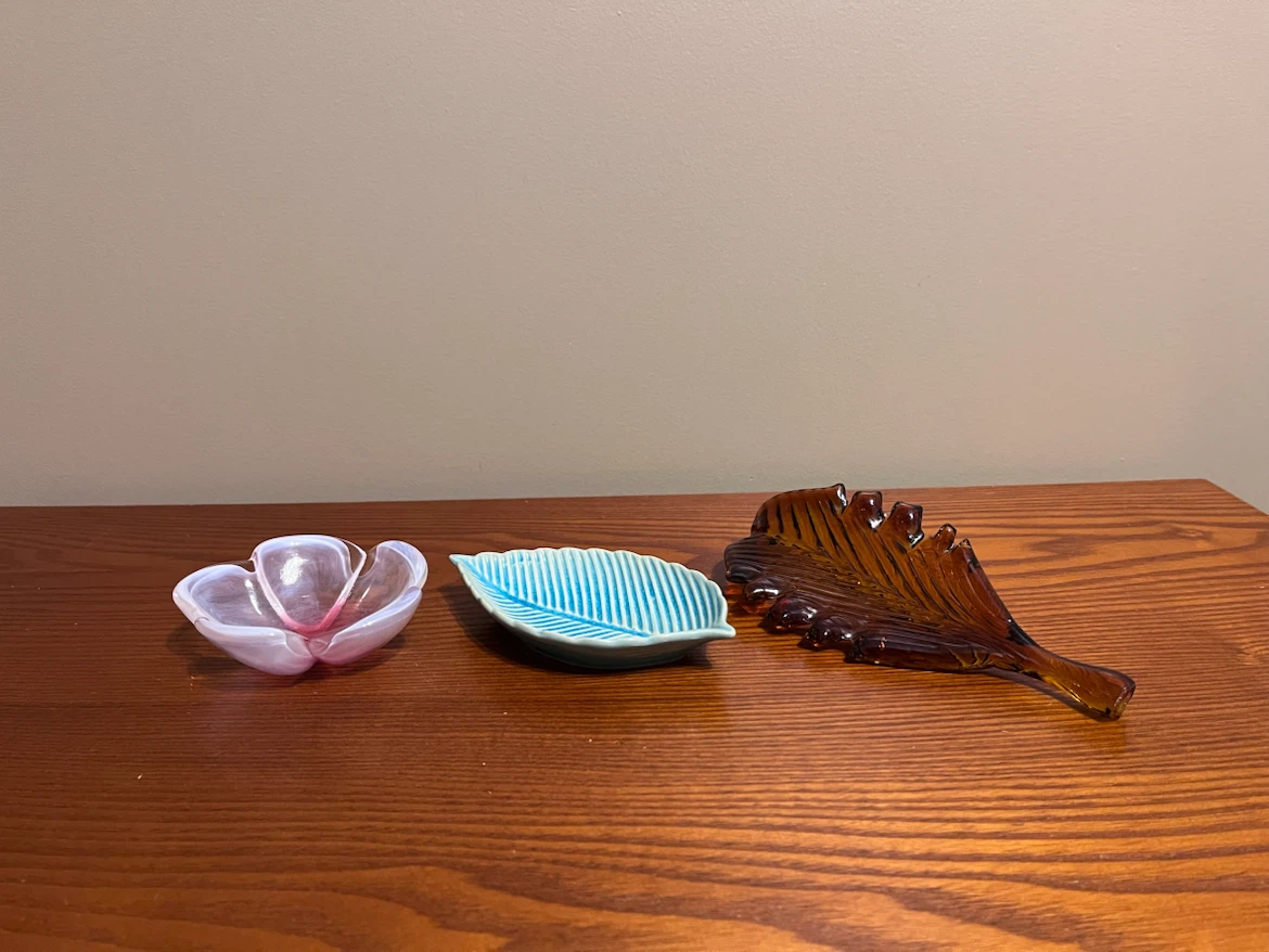 VINTAGE TRINKET DISHES & DECOR