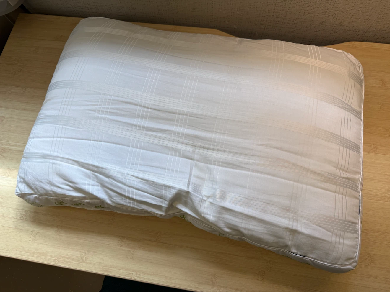 Serta Sertapedic Super Firm Pillow 40*60 cm - photo 2