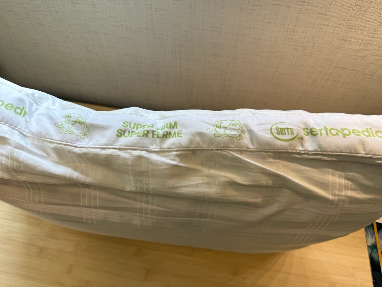 Serta Sertapedic Super Firm Pillow 40*60 cm - photo 3