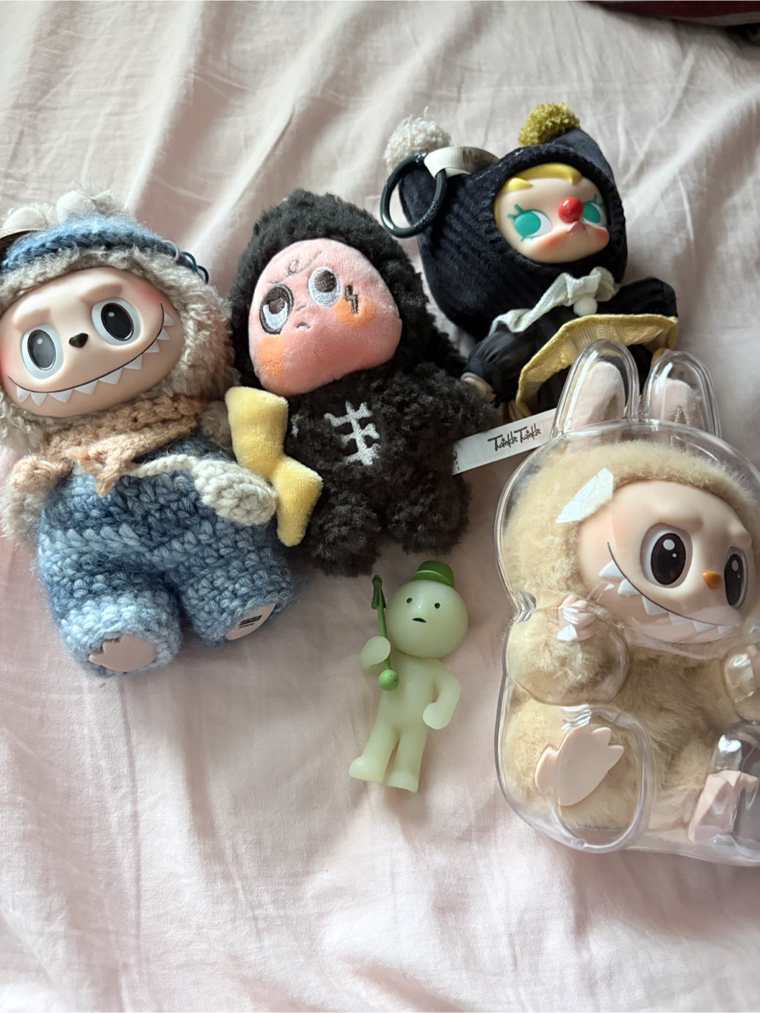 Assorted Designer Art Toys Bundle ( 40$ take all) - photo 2