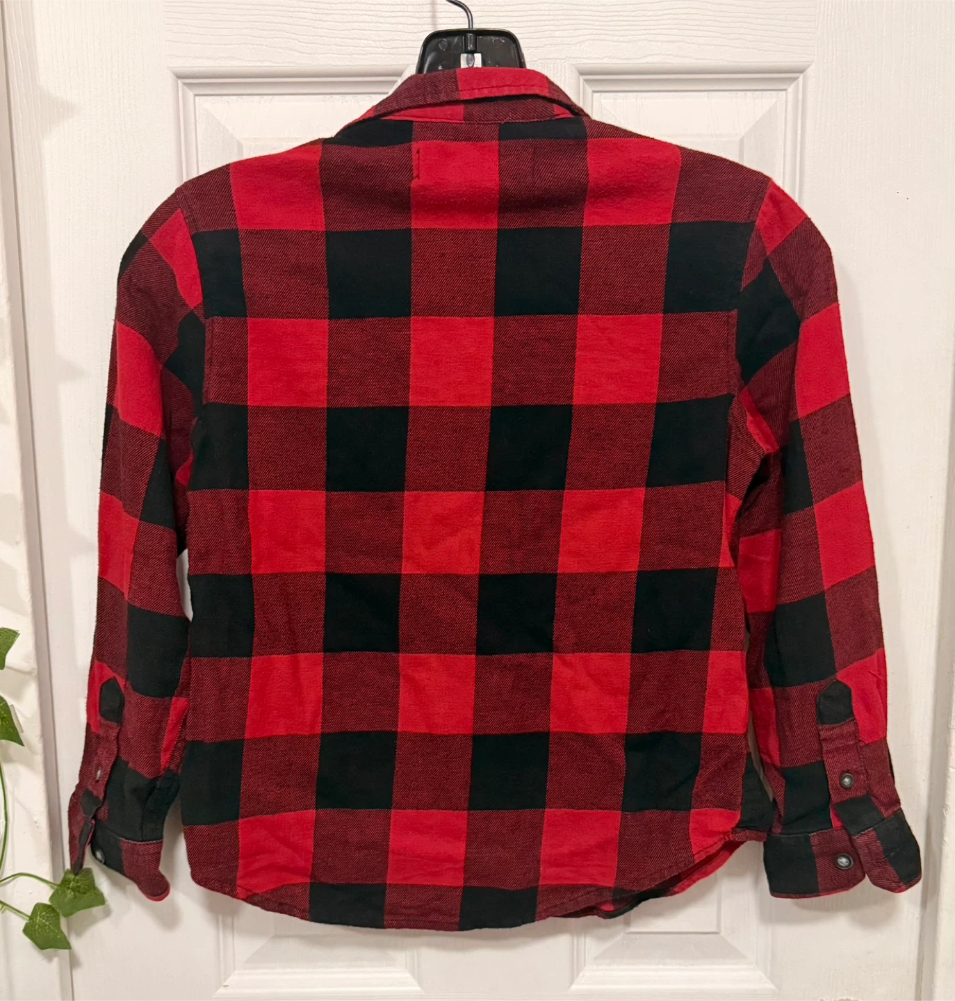 Old Navy Red & Black Plaid Flannel Shirt - photo 2